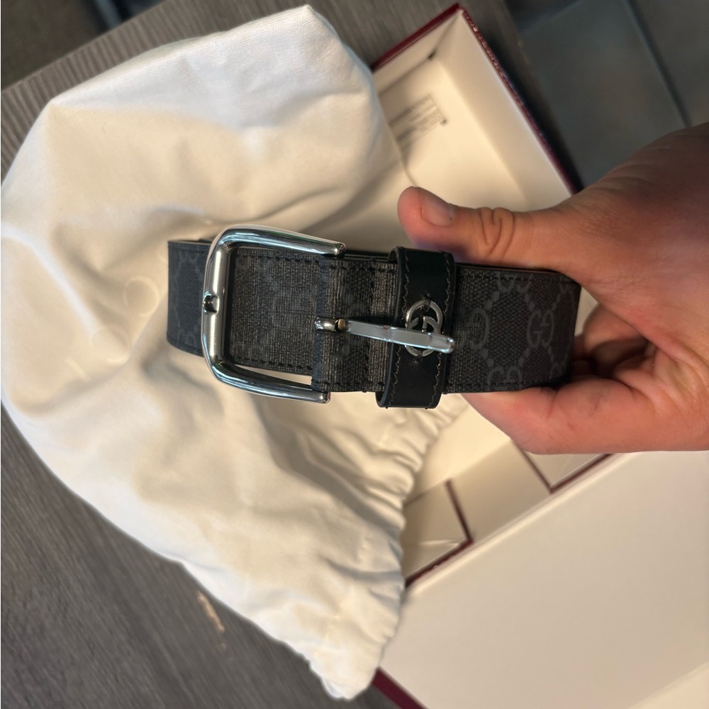 Gucci Burgundy Gift Box - Picture 2 of 3